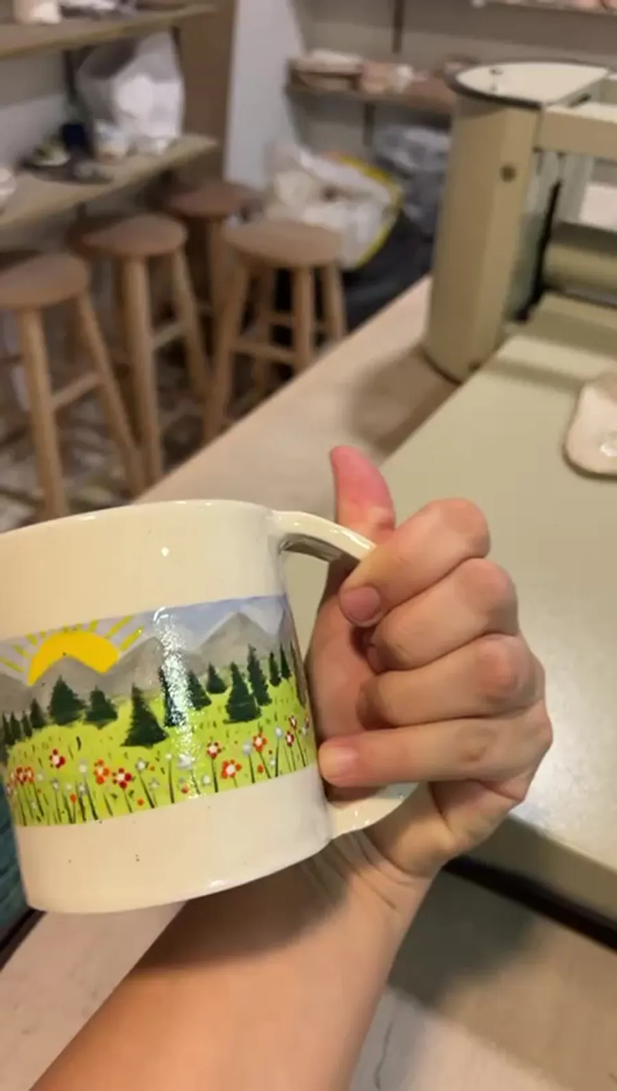 Caneca paisagem em uso
